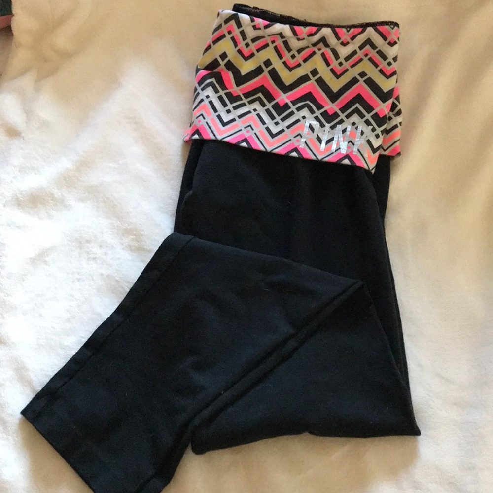 Black yoga pants